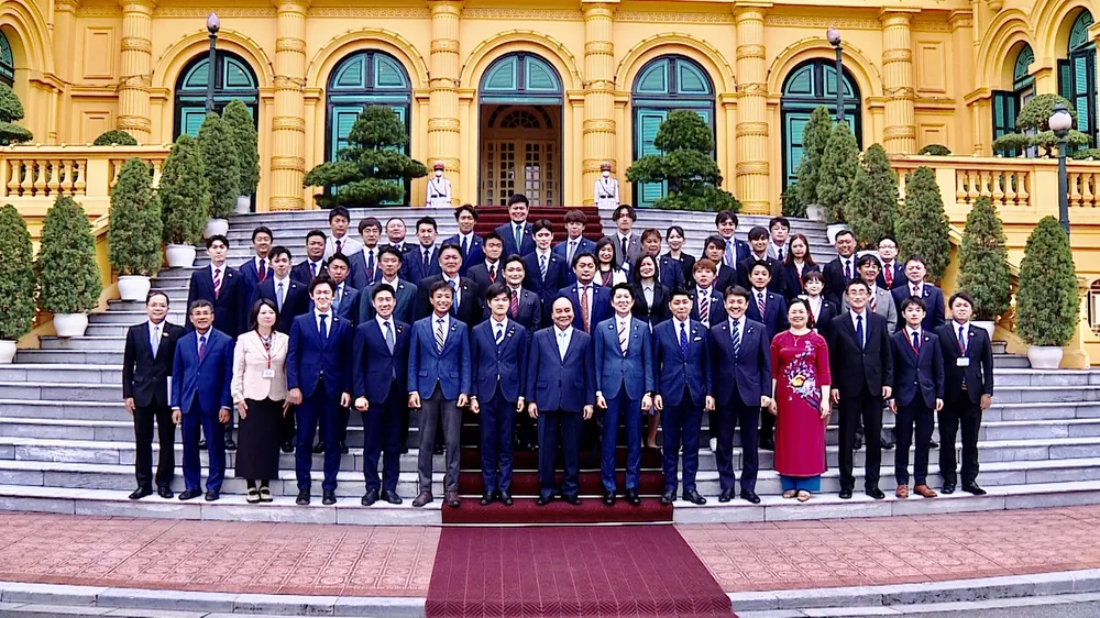 Chủ tịch nước Nguyễn Xuân Phúc tiếp Ban Thanh niên Đảng Dân chủ Tự do Nhật Bản ảnh 5