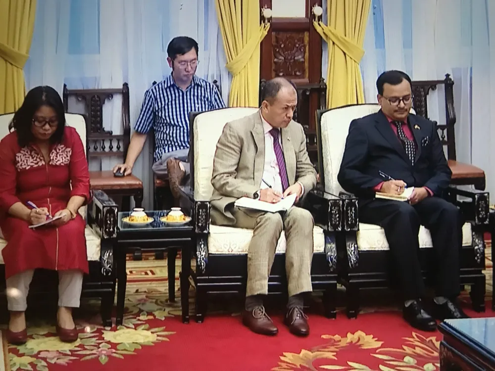 Chủ tịch nước Nguyễn Xuân Phúc tiếp Đại sứ Ấn Độ đến chào từ biệt  ảnh 7