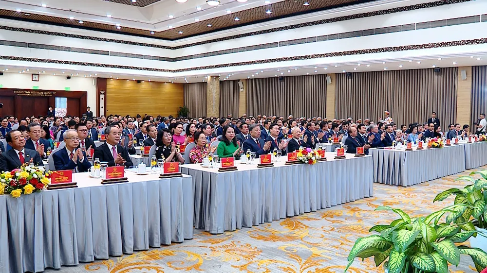 Tổng Bí thư Nguyễn Phú Trọng dự kỷ niệm 30 năm tái lập Văn phòng Chủ tịch nước  ​ ảnh 5