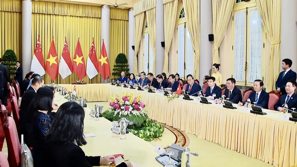 Chủ tịch nước Nguyễn Xuân Phúc chủ trì lễ đón Tổng thống Singapore Halimah Yacob ảnh 4