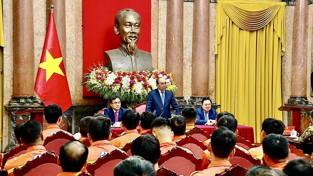 Ngành điện lực đẩy mạnh ứng dụng công nghệ vào vận hành lưới điện quốc gia ảnh 1