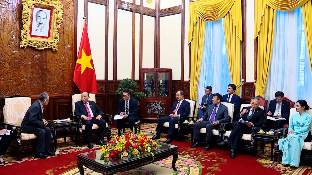 Chủ tịch nước Nguyễn Xuân Phúc tiếp các Đại sứ trình Quốc thư  ảnh 2