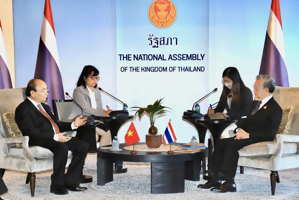 Chủ tịch nước Nguyễn Xuân Phúc hội kiến Chủ tịch Quốc hội Thái Lan Chuan Leekpai ảnh 1