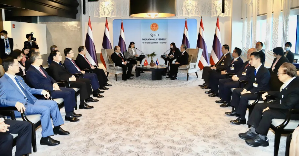 Chủ tịch nước Nguyễn Xuân Phúc hội kiến Chủ tịch Quốc hội Thái Lan Chuan Leekpai ảnh 2