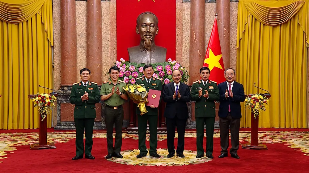 Thăng quân hàm Thượng tướng cho Phó Tổng Tham mưu trưởng Quân đội nhân dân Việt Nam ảnh 2