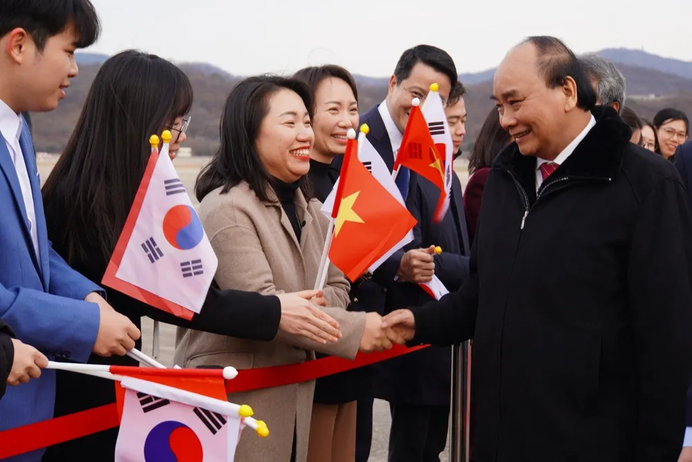 Chủ tịch nước Nguyễn Xuân Phúc đến Seoul, bắt đầu chuyến thăm Hàn Quốc ảnh 4