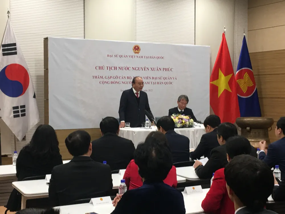 Chủ tịch nước Nguyễn Xuân Phúc: Phát huy trí tuệ của người Việt Nam ở nước ngoài ảnh 3