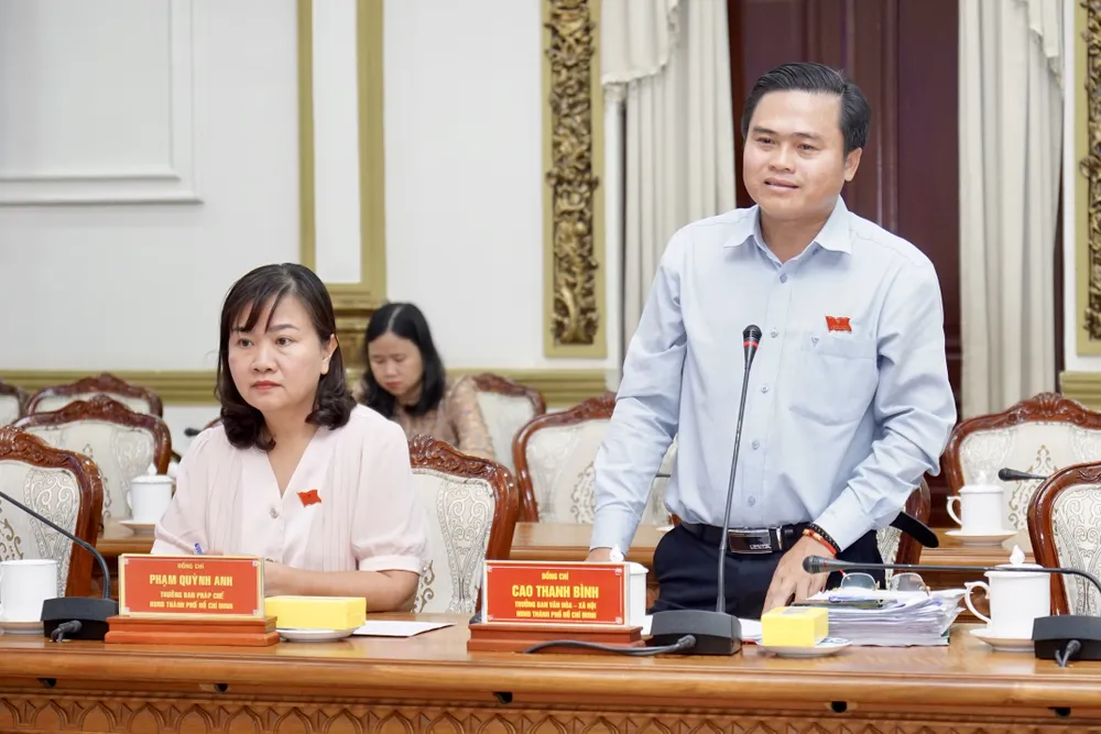 Trưởng ban Văn hóa - Xã hội HĐND TPHCM Cao Thanh Bình phát biểu ý kiến. Ảnh: HOÀNG HÙNG Trưởng ban Văn hóa - Xã hội HĐND TPHCM Cao Thanh Bình phát biểu ý kiến. Ảnh: HOÀNG HÙNG