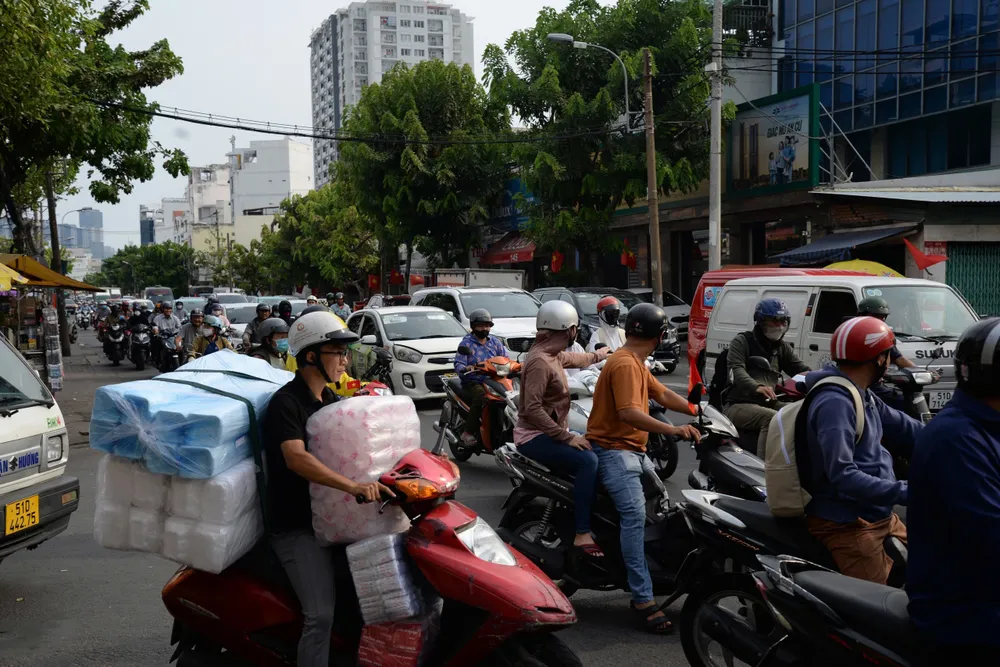 TPHCM quản lý, sử dụng tạm thời lòng đường, vỉa hè theo quy định mới