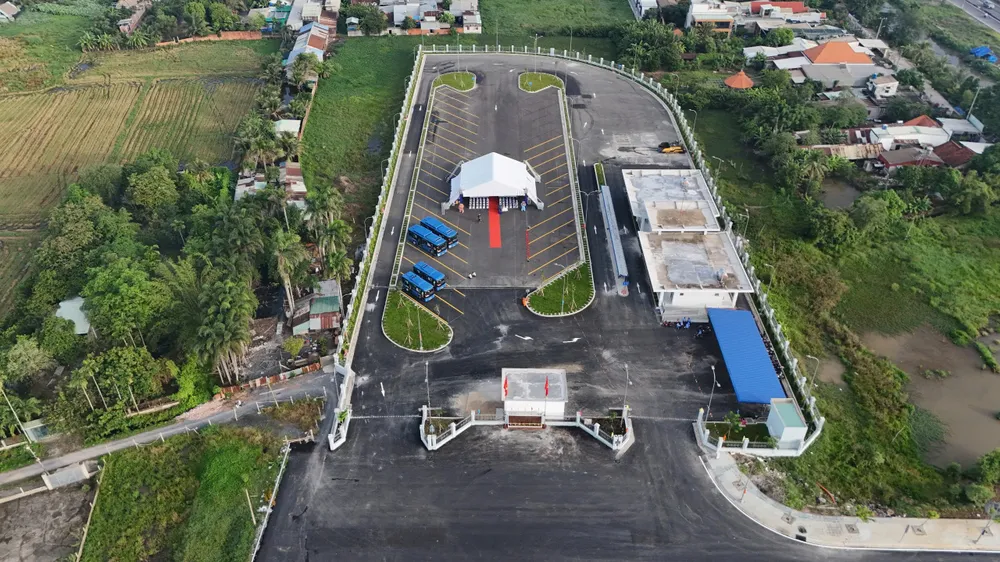 Bến xe buýt Hóc Môn tại xã Xuân Thới Sơn tổng diện tích 10.340 m². Ảnh: QUỐC HÙNG