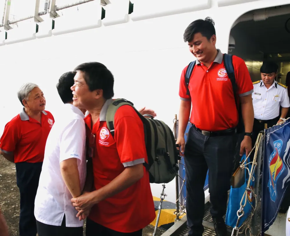 Đoàn đại biểu TPHCM hoàn thành chuyến thăm cán bộ, chiến sĩ vùng biển Tây Nam ảnh 2