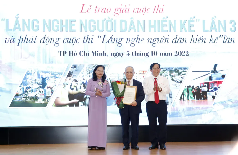 Chủ tịch HĐND TPHCM Nguyễn Thị Lệ dự lễ trao giải “Lắng nghe người dân hiến kế” ảnh 1