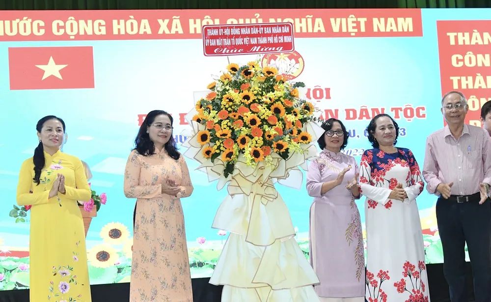 Tăng cường vai trò giám sát của khu phố, giải quyết kịp thời các kiến nghị chính đáng của nhân dân ảnh 1