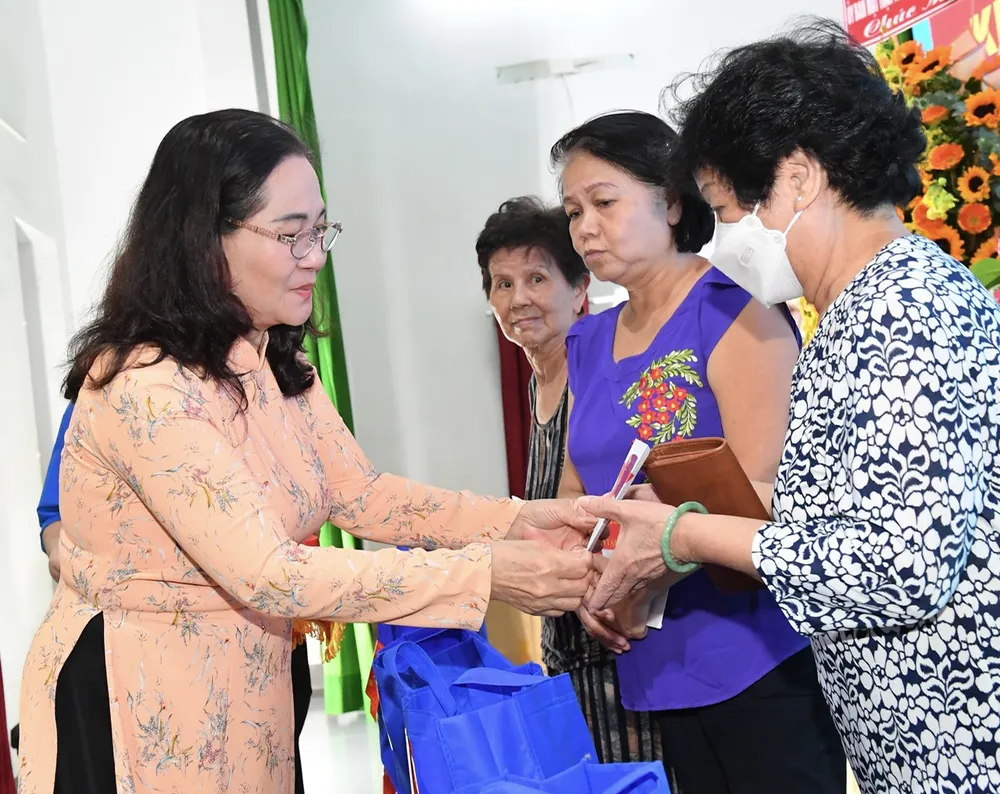 Tăng cường vai trò giám sát của khu phố, giải quyết kịp thời các kiến nghị chính đáng của nhân dân ảnh 3