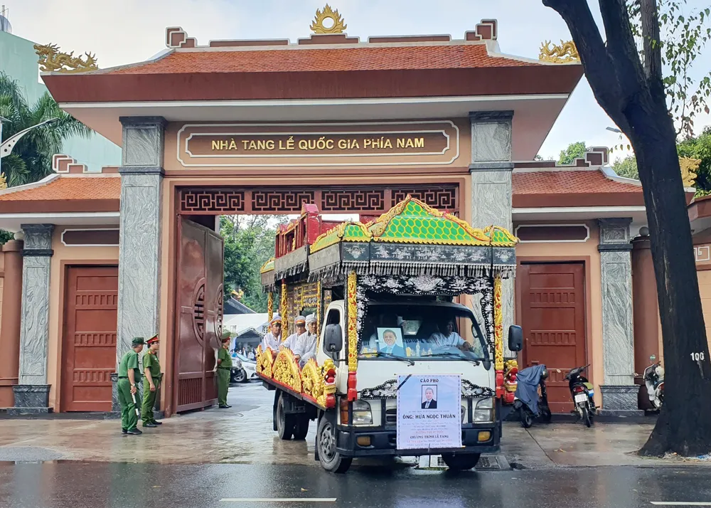 Lễ truy điệu và an táng đồng chí Hứa Ngọc Thuận, nguyên Phó Chủ tịch UBND TPHCM ảnh 5