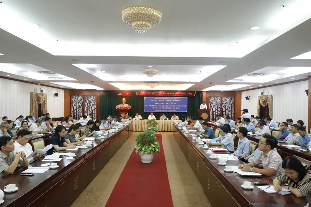 Tạo điều kiện để cán bộ nữ phát huy năng lực ảnh 1