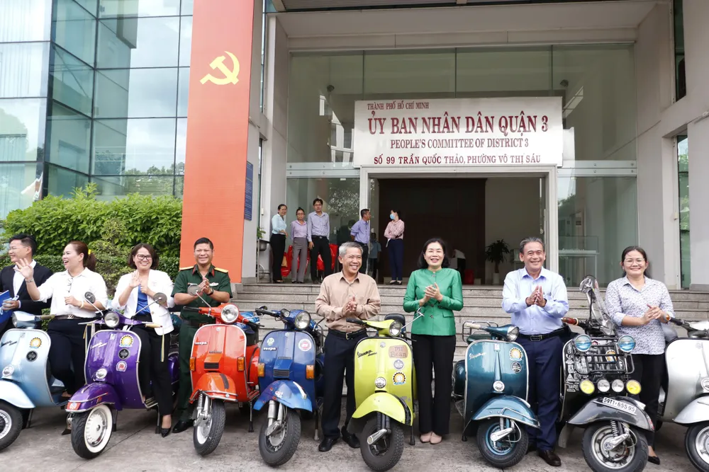 Độc đáo tour “lái xe Vespa khám phá quận 3 đa sắc màu” ảnh 3
