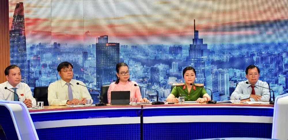 Người dân mua nhà ở bằng giấy tay, vi bằng làm CCCD gắn chip như thế nào? ảnh 1