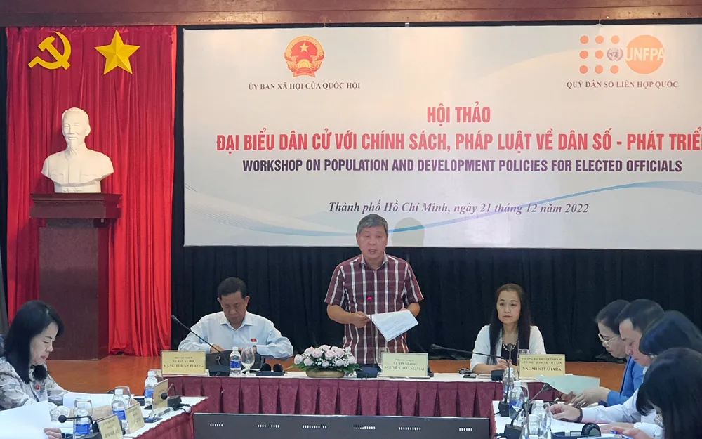 Phó Chủ nhiệm Ủy ban Xã hội của Quốc hội Nguyễn Hoàng Mai phát biểu tại hội thảo