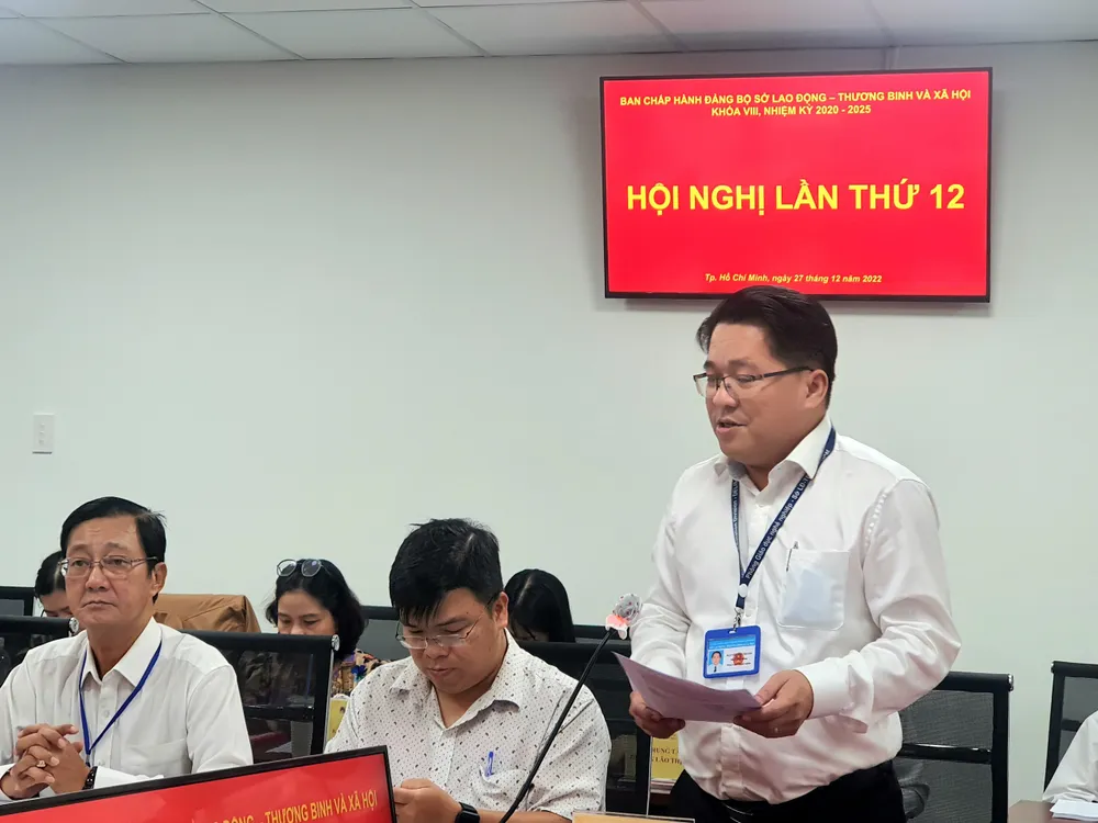 Đại diện các đơn vị tham luận tại hội nghị.