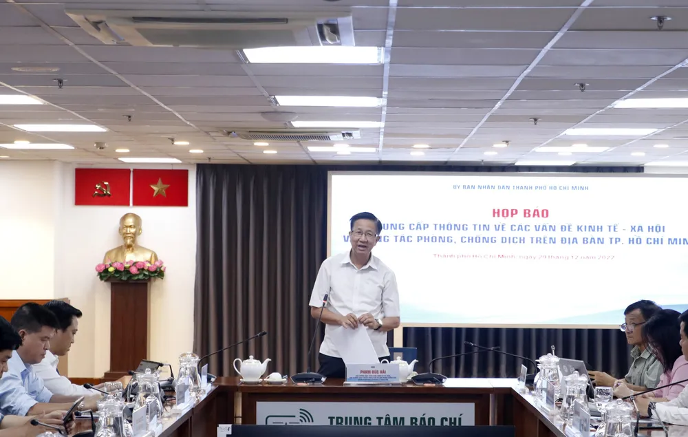 Đồng chí Phạm Đức Hải chủ trì họp báo