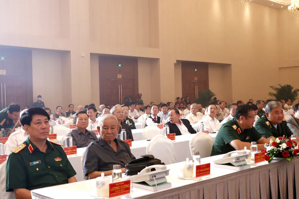 Các đại biểu tham dự buổi gặp mặt