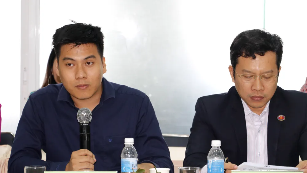 Ông Trần Thiện Quang tham gia ý kiến tại hội thảo