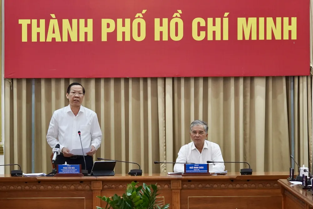 Chủ tịch UBND TPHCM Phan Văn Mãi phát biểu tại phiên họp. Ảnh: HOÀNG HÙNG Chủ tịch UBND TPHCM Phan Văn Mãi phát biểu tại phiên họp. Ảnh: HOÀNG HÙNG