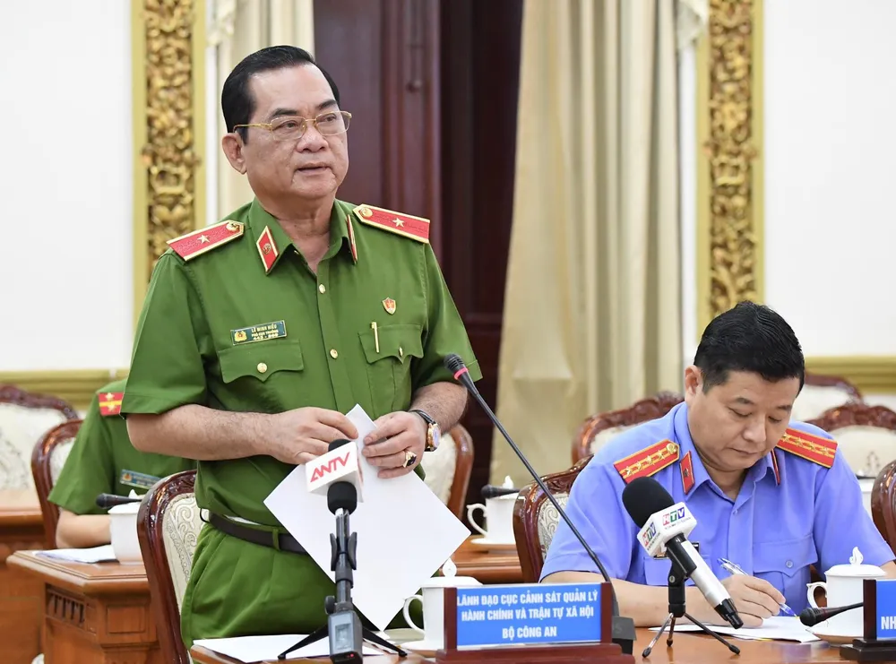 Thiếu tướng Lê Minh Hiếu phát biểu tại hội nghị. Ảnh: VIỆT DŨNG Thiếu tướng Lê Minh Hiếu phát biểu tại hội nghị. Ảnh: VIỆT DŨNG