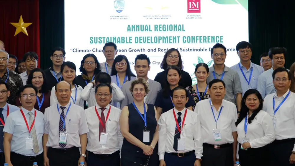 Các đại biểu dự hội thảo