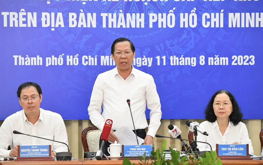 Chủ tịch UBND TPHCM Phan Văn Mãi phát biểu tại hội nghị. Ảnh: VIỆT DŨNG Chủ tịch UBND TPHCM Phan Văn Mãi phát biểu tại hội nghị. Ảnh: VIỆT DŨNG