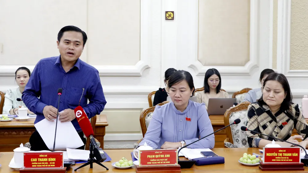 Trưởng Ban Văn hóa - Xã hội HĐND TPHCM Cao Thanh Bình nêu ý kiến tại buổi giám sát