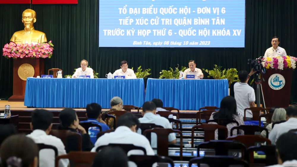 Tổ ĐBQH đơn vị số 6 tiếp xúc cử tri quận Bình Tân trưa 8-10