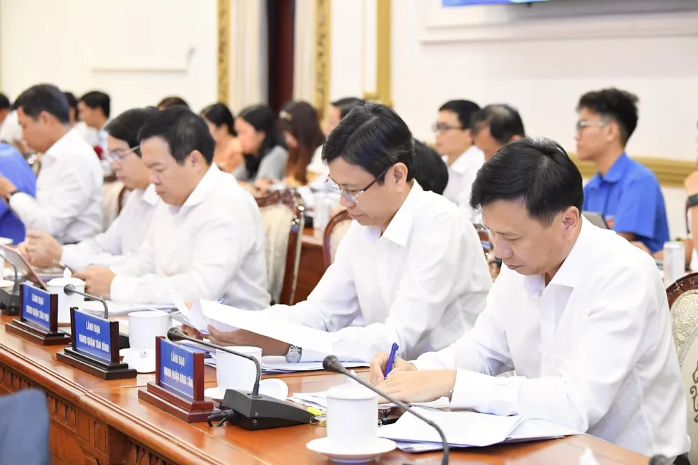 Các đại biểu dự phiên họp. Ảnh: VIỆT DŨNG