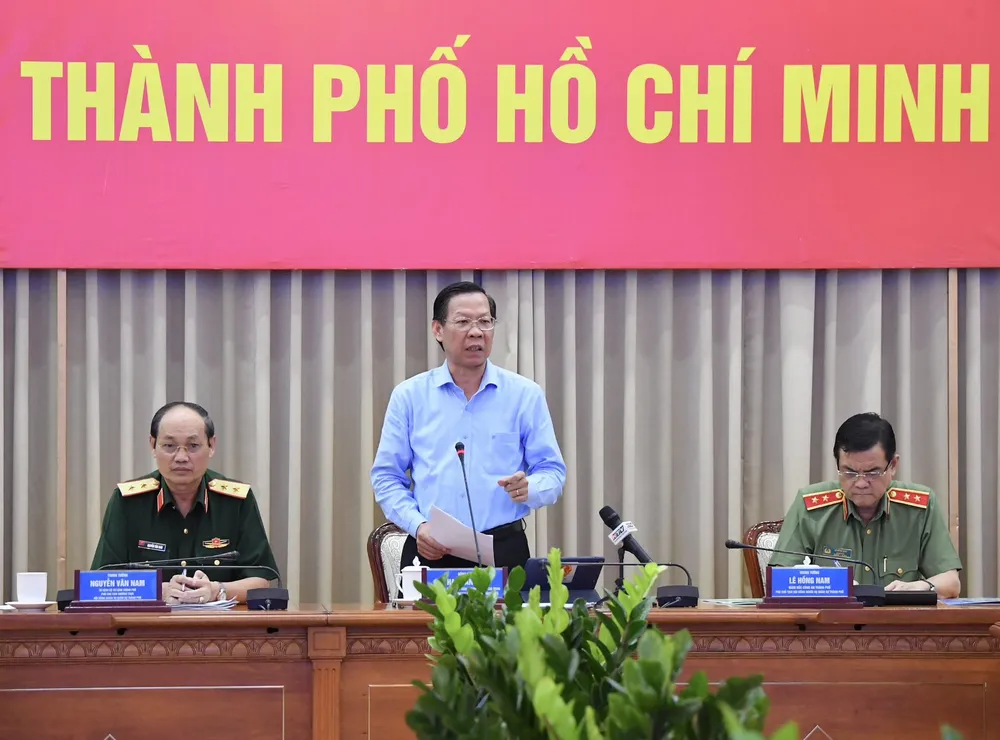 Chủ tịch UBND TPHCM, Chủ tịch Hội đồng nghĩa vụ quân sự TPHCM Phan Văn Mãi phát biểu kết luận phiên họp. Ảnh: VIỆT DŨNG