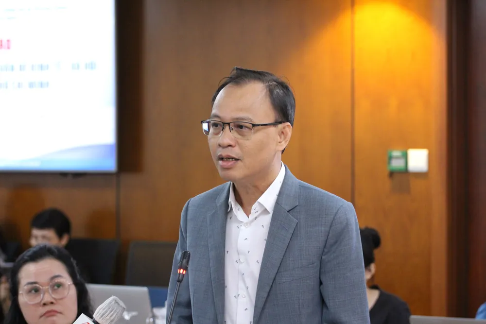 9. Ãng Nguyá»n Há» HoÃ ng VÅ©, PhÃ³ Tá»ng GiÃ¡m Äá»c NgÃ¢n hÃ ng TMCP Xuáº¥t nháº­p kháº©u â Eximbank (6).JPG