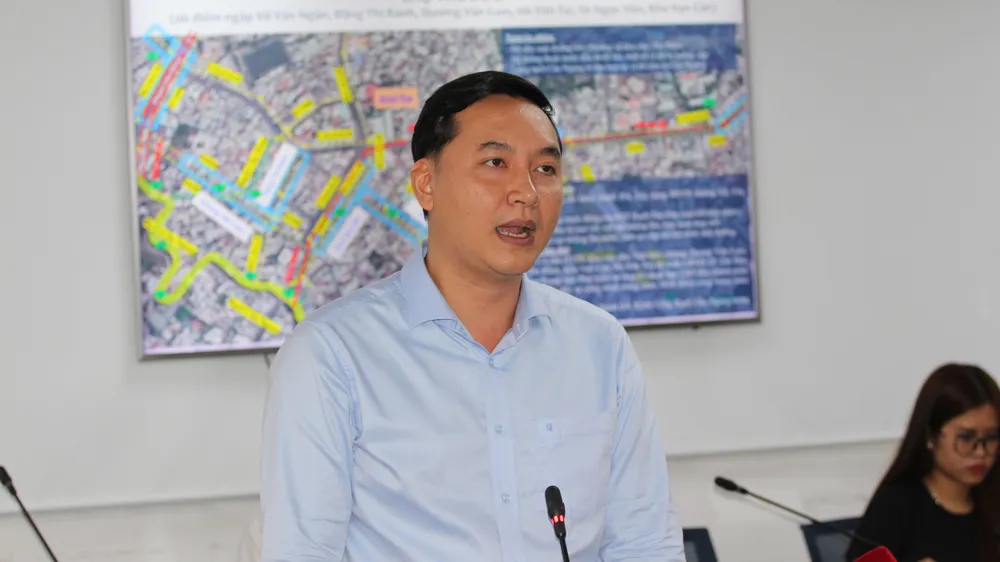 5. Ãng Mai Há»¯u Quyáº¿t, PhÃ³ Chá»§ tá»ch UBND Tp.Thá»§ Äá»©c (3).JPG