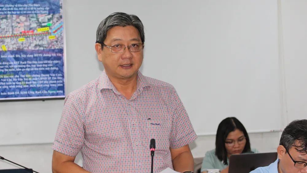 6. Ãng Nguyá»n ThÃ nh PhÃ¡t, TrÆ°á»ng PhÃ²ng Quáº£n lÃ½ ÄÃ´ thá», UBND quáº­n 1 (3).JPG