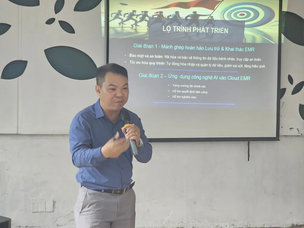 Đại diện công ty FPT SMART CLOUD.jpg