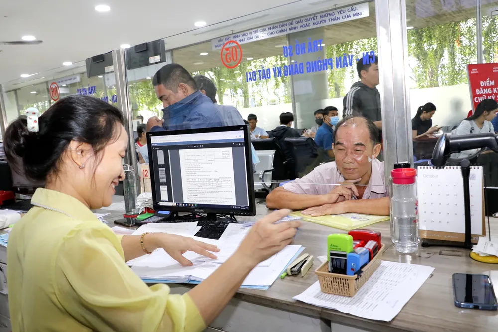 Công chức quận 12 2.JPG