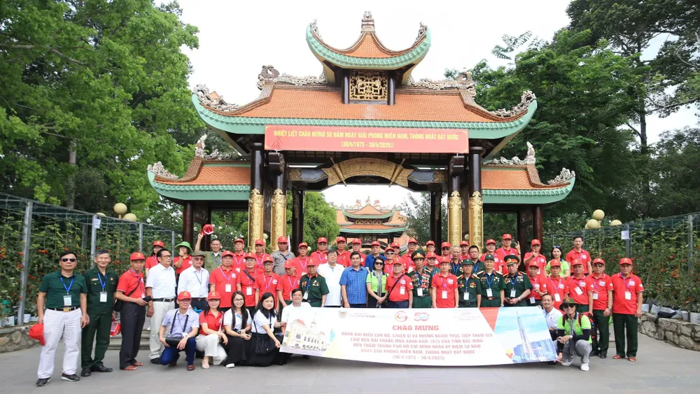 Đoàn Đại biểu Bắc Ninh thăm Đền Bến Dược và Khu di tích Địa đạo Củ Chi  .jpg