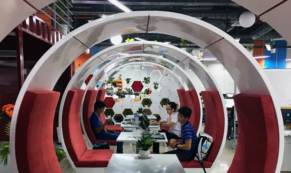 Tiến ra thế giới là con đường phải bước   ảnh 1