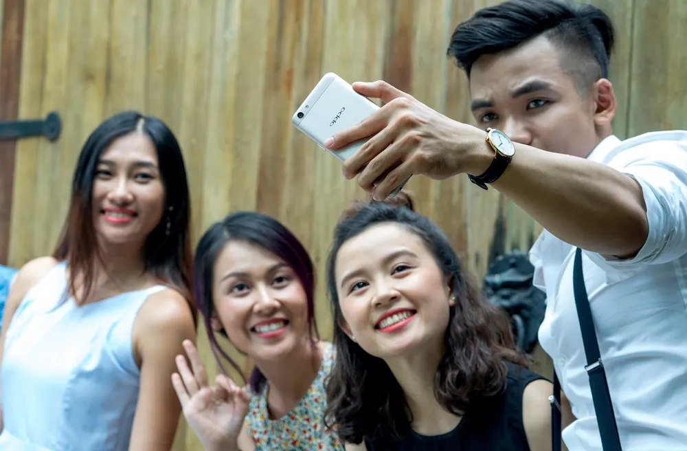 OPPO F3 giảm giá hai ngày cuối tuần ảnh 1