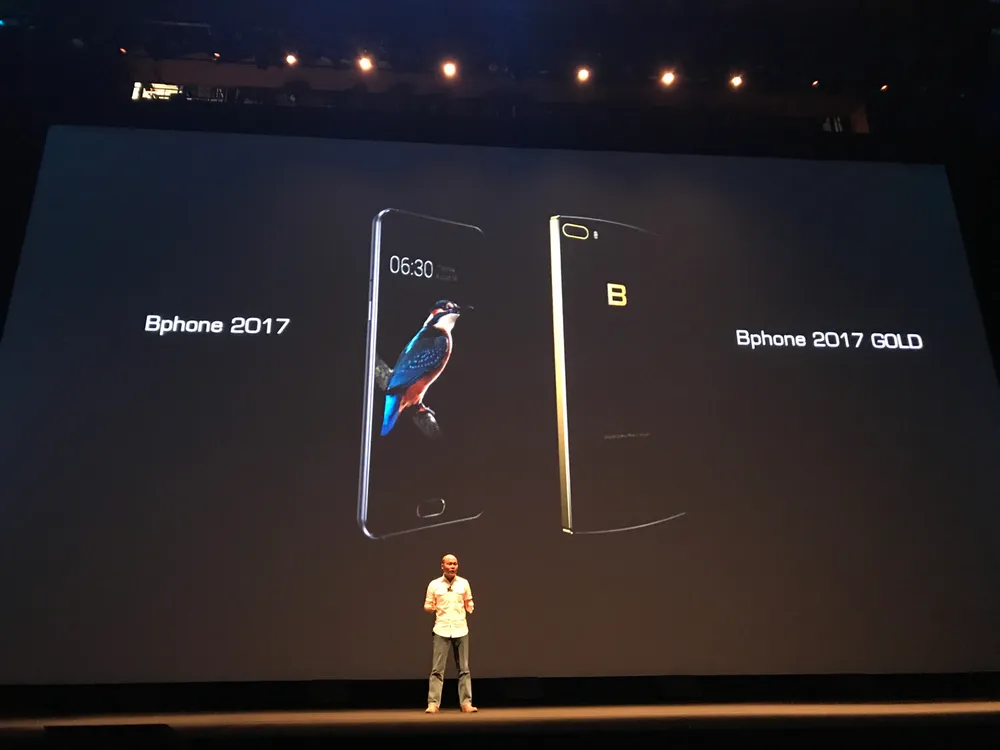 BPhone mới có giá bán 9.789.000 đồng ảnh 3