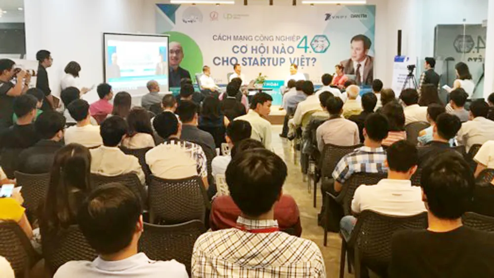 Khởi động Nhân tài Đất Việt bằng workshop “Cách mạng công nghiệp 4.0 - Cơ hội nào cho Startup?” ảnh 2