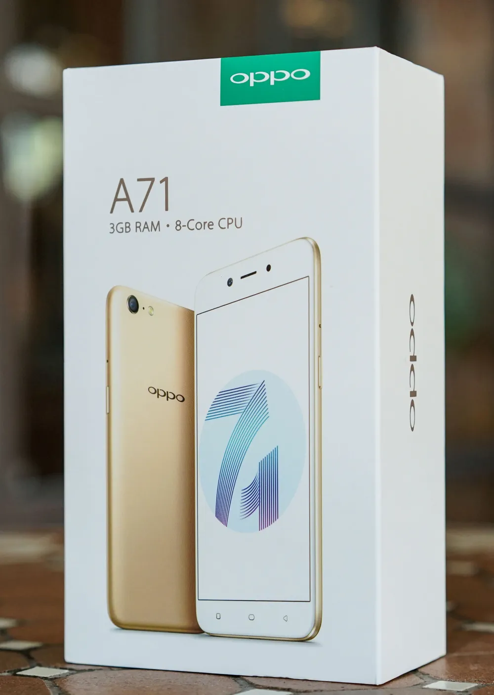 “Đập hộp” OPPO A71  ảnh 1