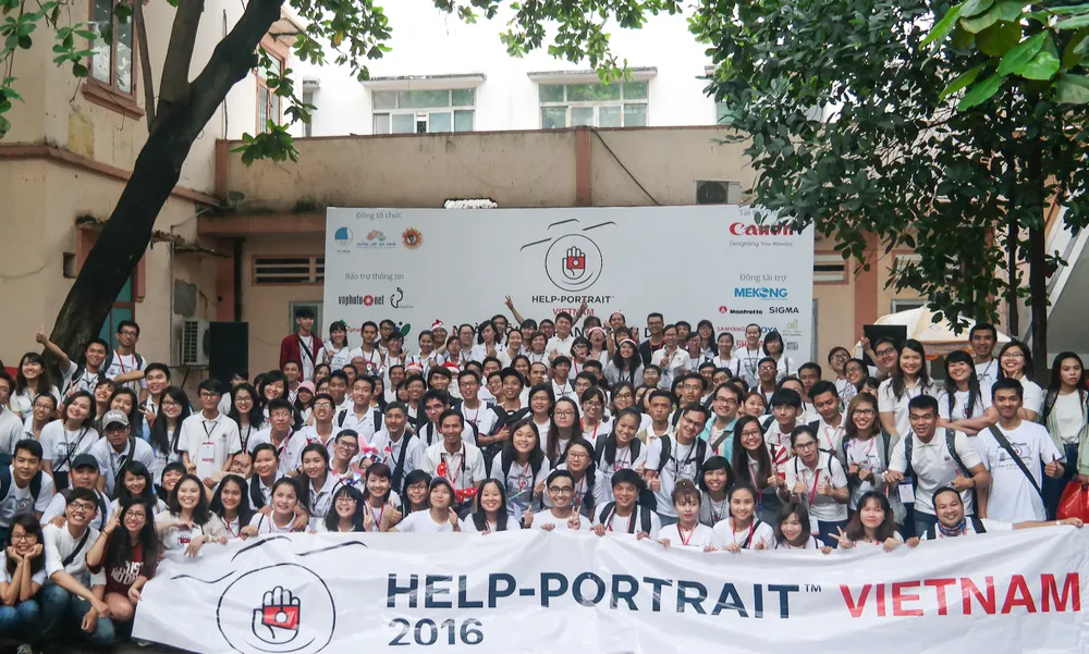 Khởi động chương trình Chụp ảnh chân dung cho mọi người ảnh 1