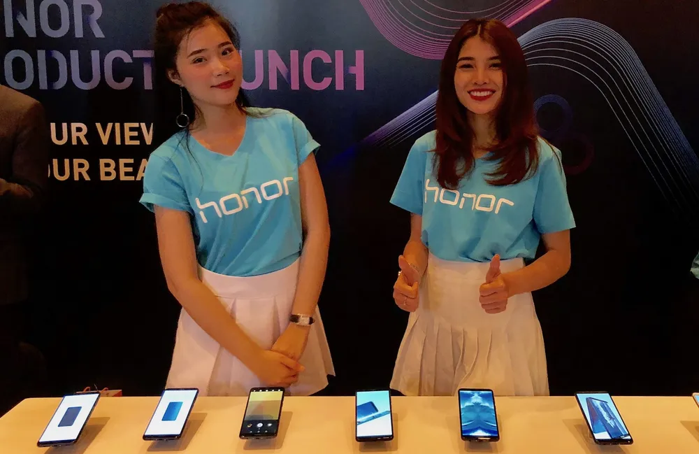 Honor đã chính thức đưa hai chiếc smartphone  Honor 7X và  Honor 9 Lite
