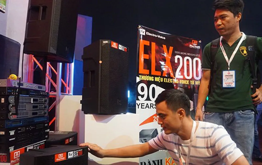 Phúc Thanh Audio đưa Electro-Voice ELX200 trình diễn  ảnh 1