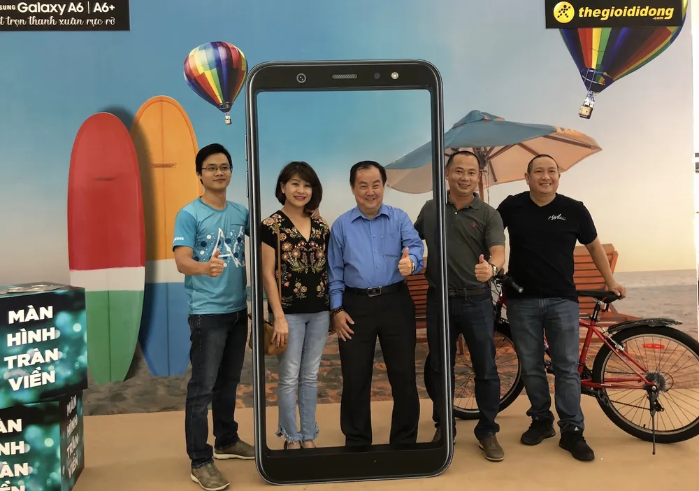 Thế Giới Di Động với 14 nghìn đơn đặt hàng Galaxy A6/A6+ ảnh 2